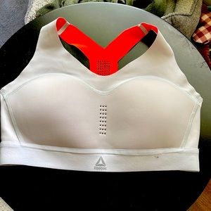 Reebok sports bra size small